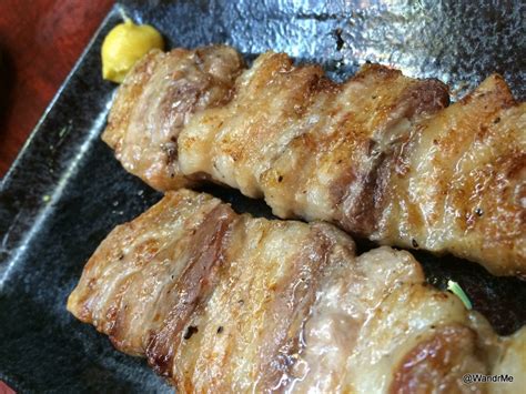  フシン風焼き鳥は、香ばしい炭火焼きとジューシーな肉汁のハーモニーが最高！