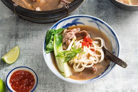  羊肉汤面：スパイシーなスープとモチモチ食感の麺のコラボレーションは、まさに至高！